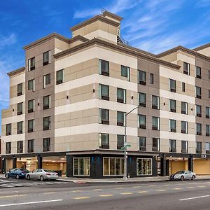 Van Wyck Hotel & Suites Near Jfk Airport